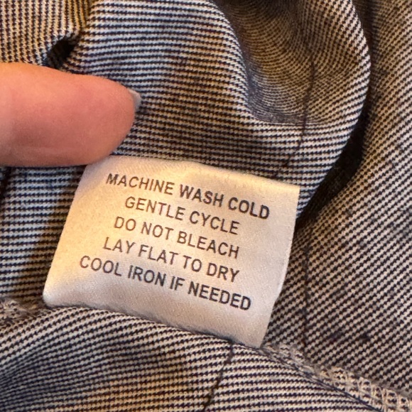 💥Priced to sell💥
ISLE Apparel sleeveless tank ruffle cha cha dress Size Medium - Picture 11 of 11